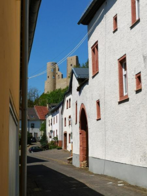 Mooi ruim appartement in antieke stadsboerderij Schönecken